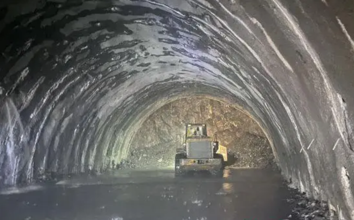 國道318線提質(zhì)改造工程甘孜雅剪段加快推進(圖1)